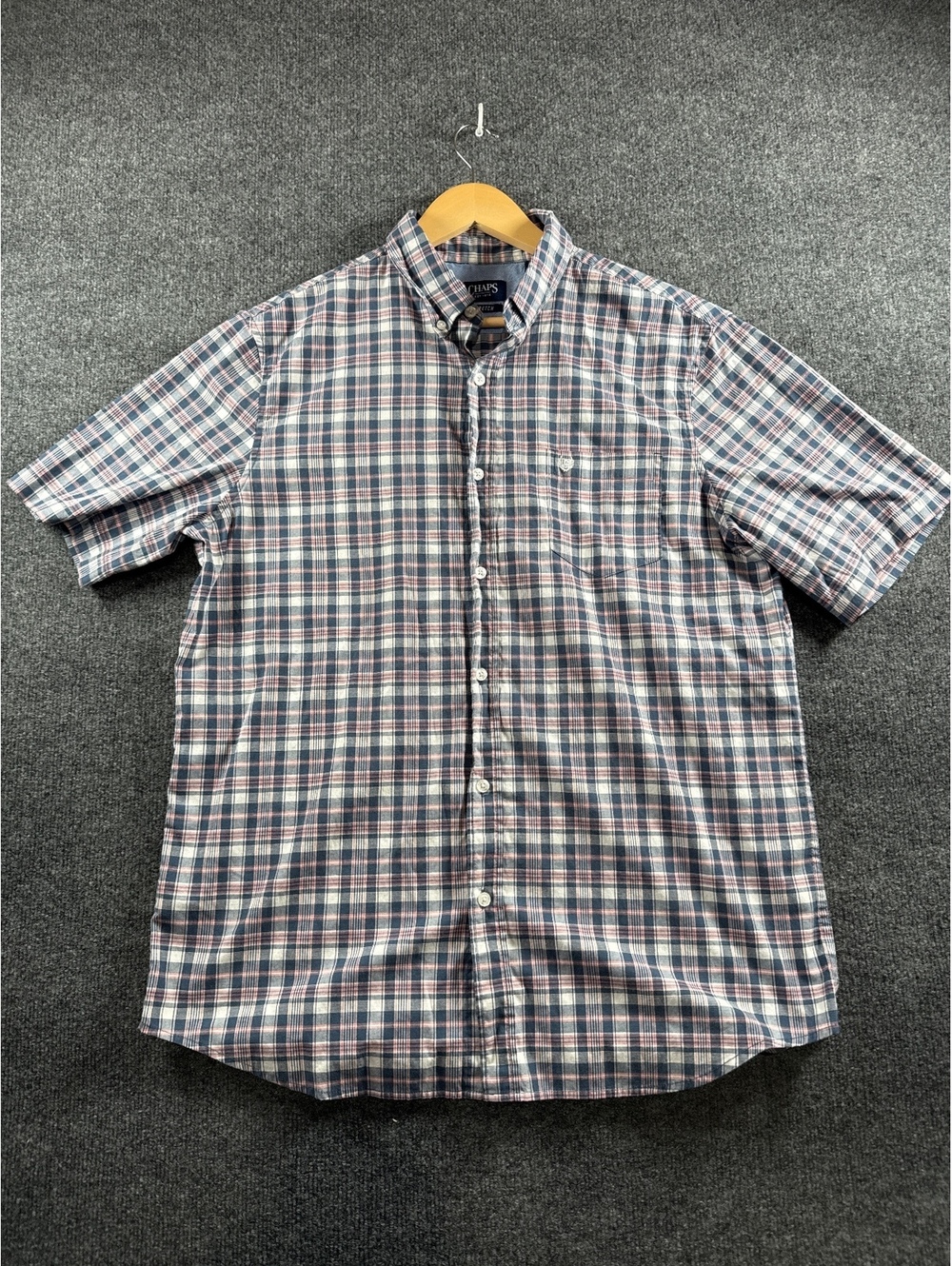 Chaps Stretch Plaid Button Up Shirt Men’s Large Blue Red Short Sleeve